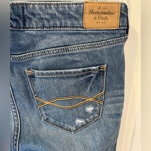 Abercrombie & Fitch Blue Distressed Jeans Size 2s W26 L31